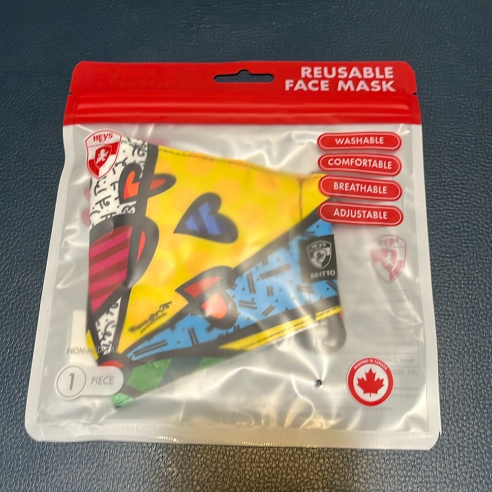New Face Mask Colorful Hearts Heys Cotton Polyester Pocket Made in Canada NWT